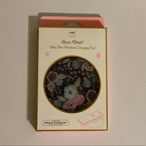 Winx Floral Wireless Charging Pad NEW NIB